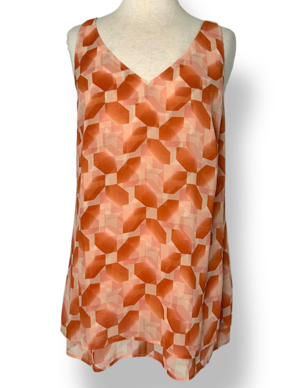 Cabi Women's Top Pinwheel Tank V Neck Lined Double Hem Peach Sz L